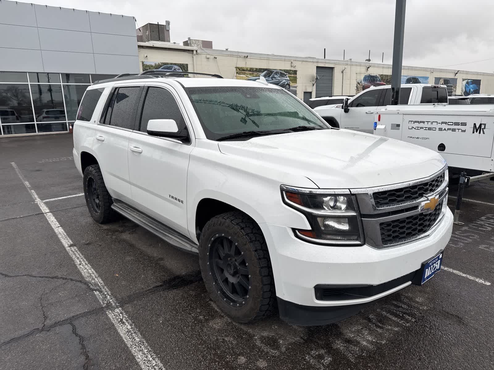 Thumbnail: 2017 Chevrolet Tahoe - 3