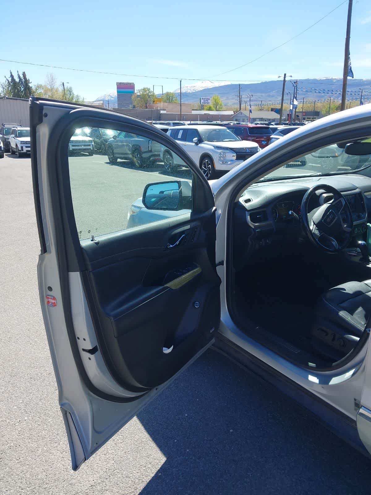 Thumbnail: 2019 GMC Acadia - 9