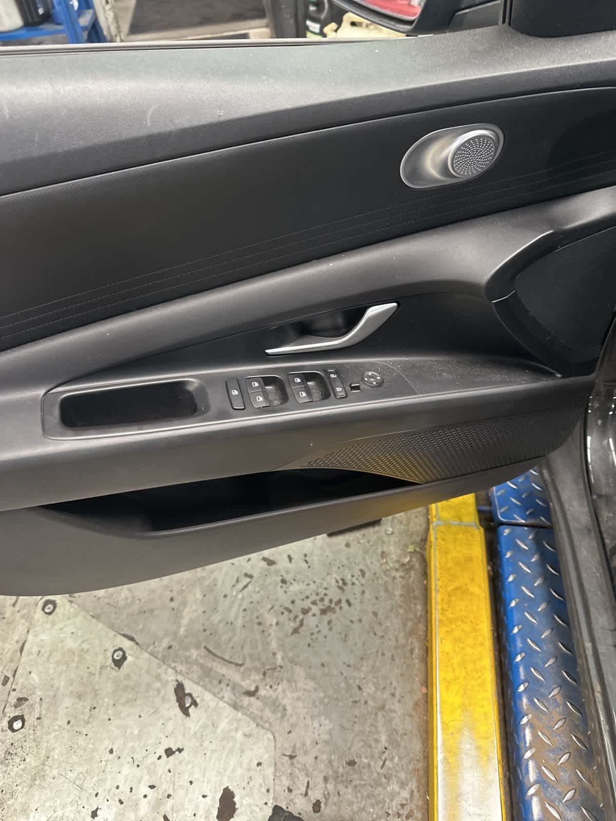 Thumbnail: 2021 Hyundai Elantra - 17