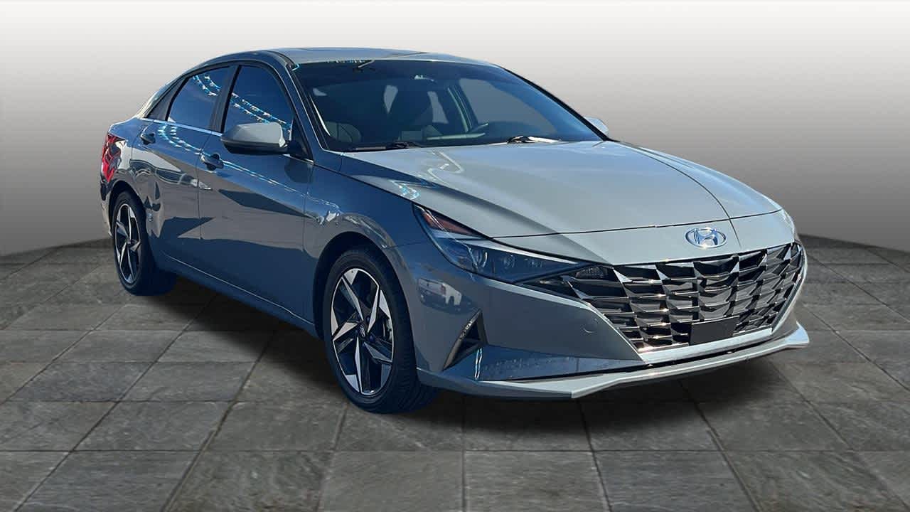 Thumbnail: 2023 Hyundai Elantra - 3