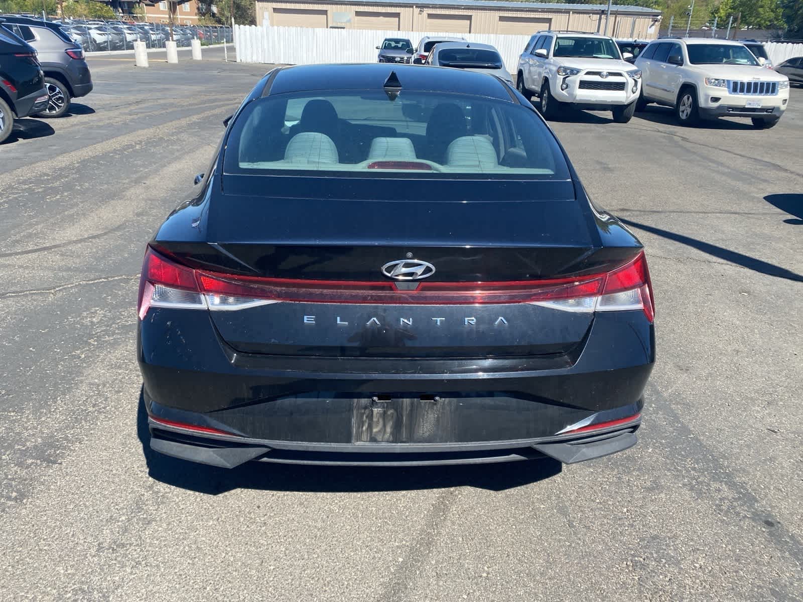 Thumbnail: 2021 Hyundai Elantra - 8