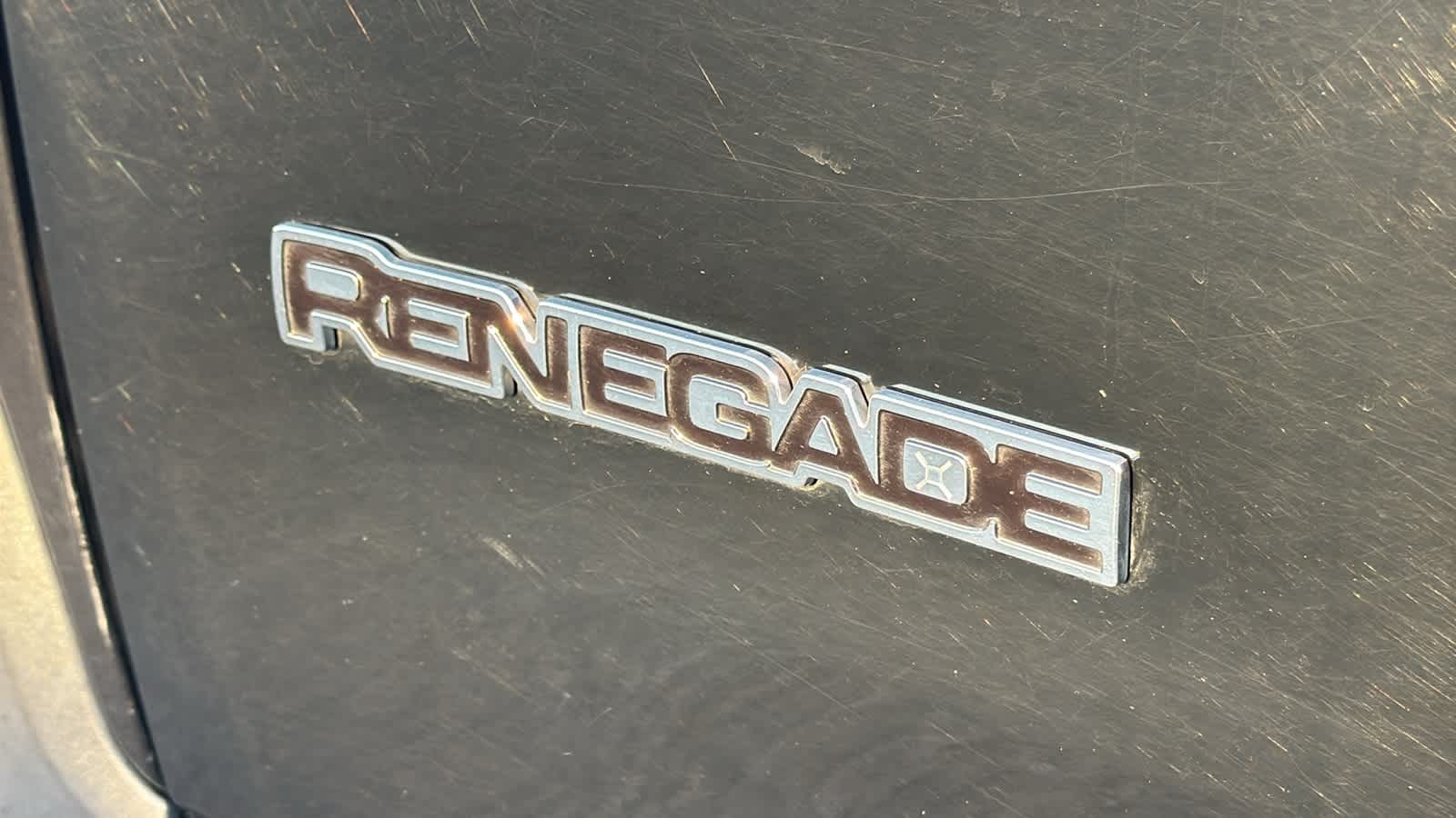 Thumbnail: 2022 Jeep Renegade - 28