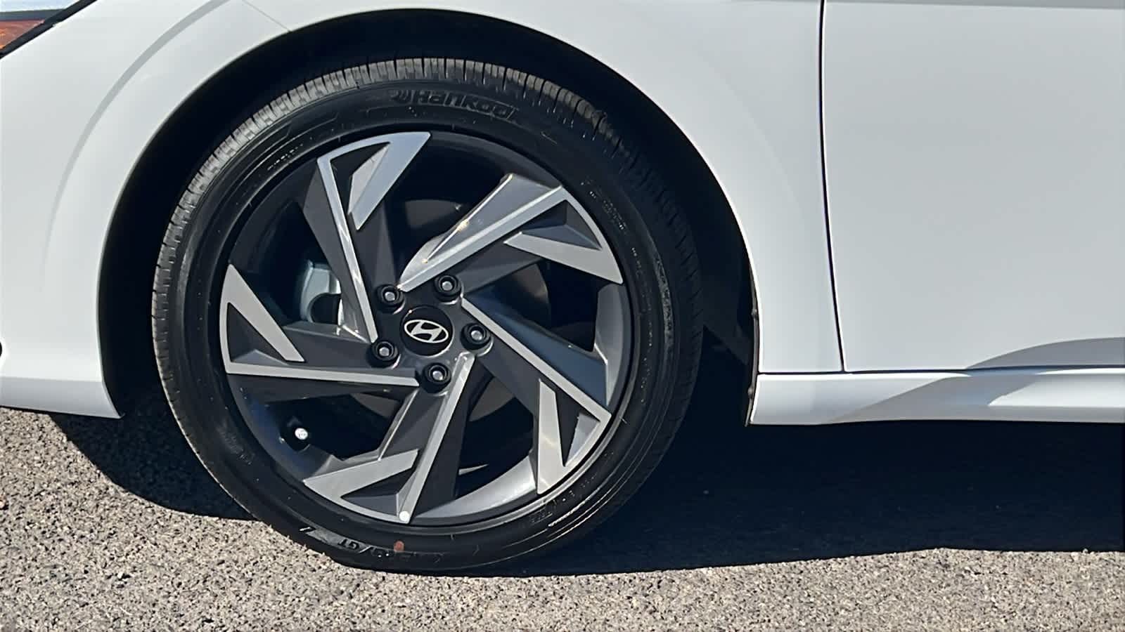 Thumbnail: 2025 Hyundai Elantra - 9