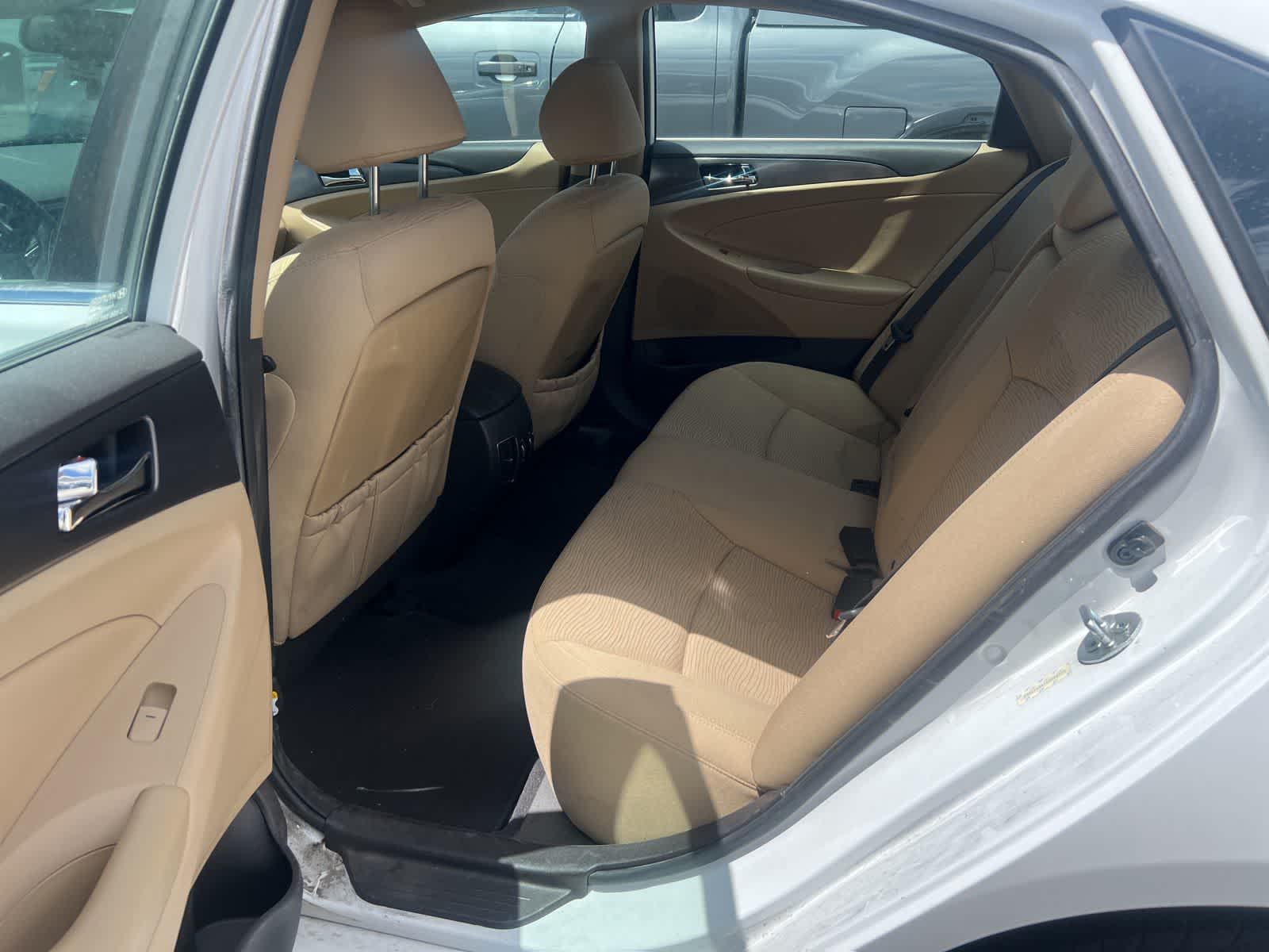 Thumbnail: 2012 Hyundai Sonata - 18