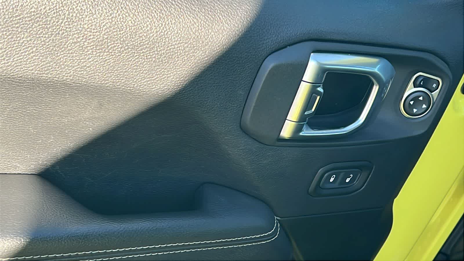 Thumbnail: 2023 Jeep Wrangler - 21