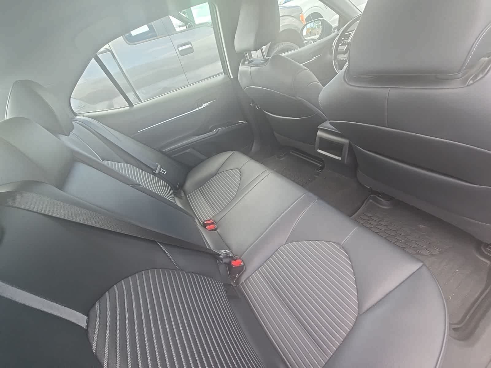 Thumbnail: 2018 Toyota Camry - 17