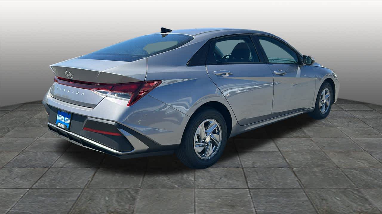 Thumbnail: 2025 Hyundai Elantra - 5