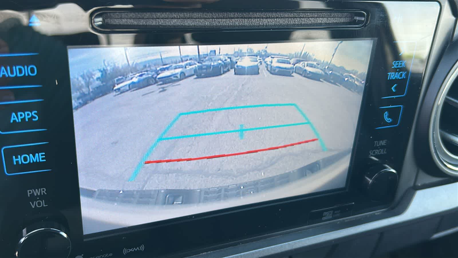 Thumbnail: 2018 Toyota Tacoma - 15