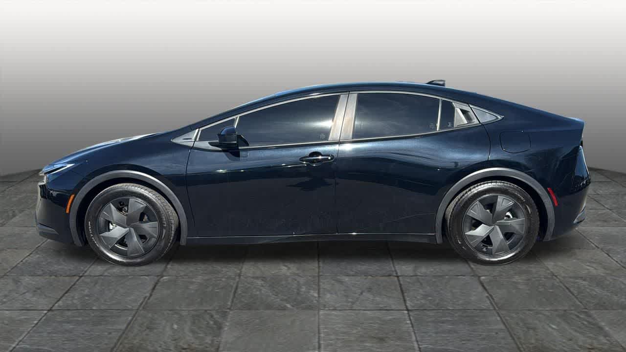 Thumbnail: 2024 Toyota Prius Prime - 8