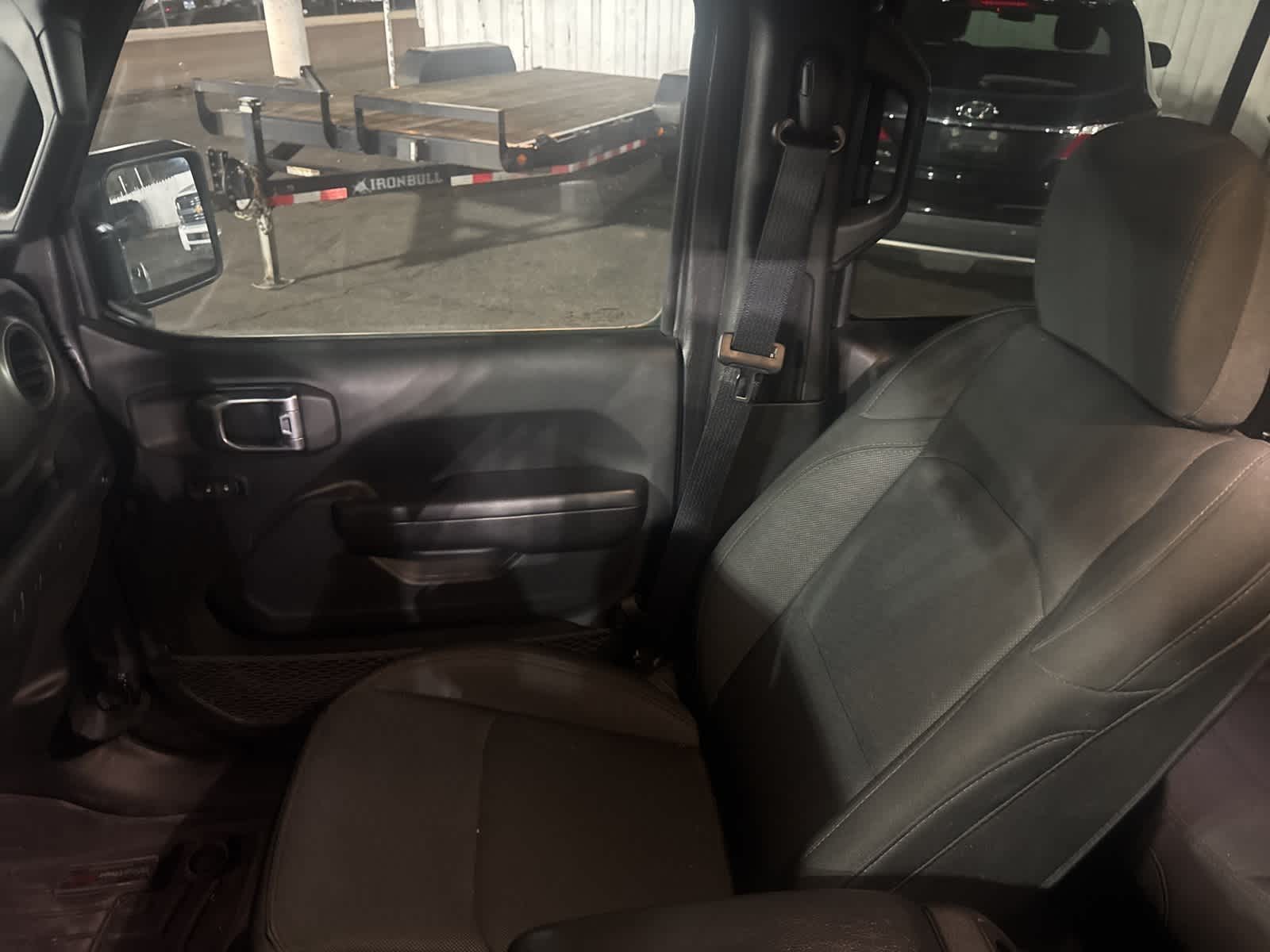 Thumbnail: 2019 Jeep Wrangler - 15