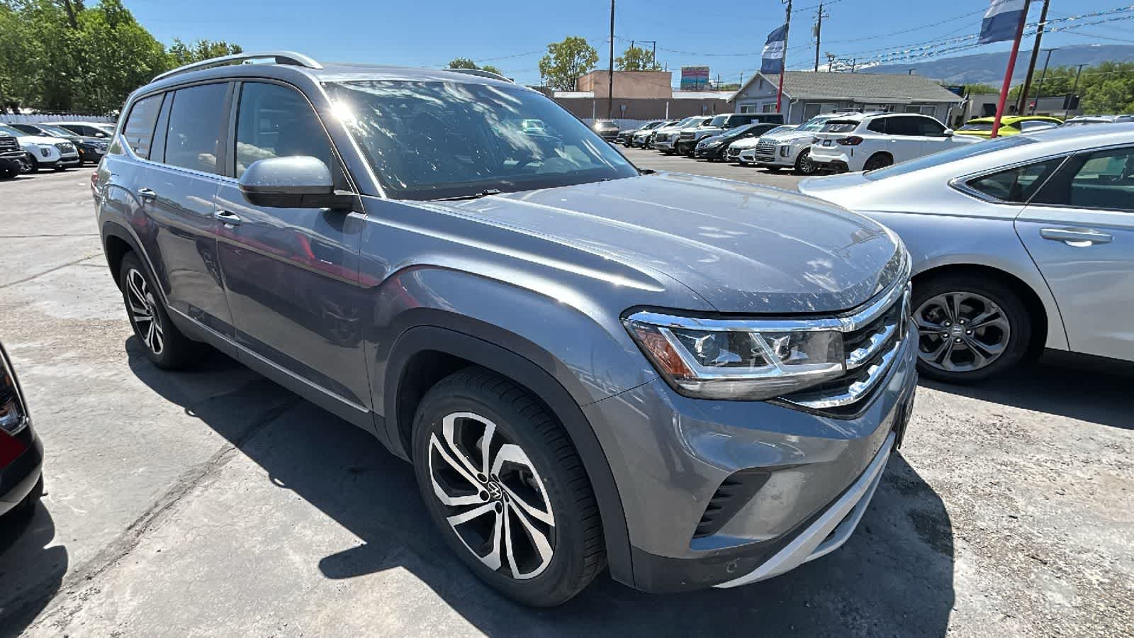 Thumbnail: 2022 Volkswagen Atlas - 21