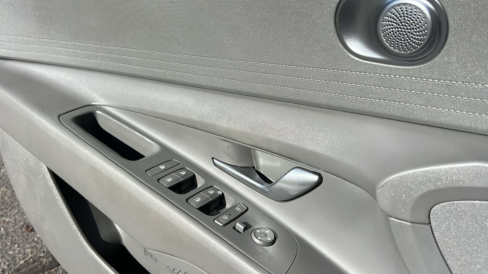 Thumbnail: 2023 Hyundai Elantra - 22