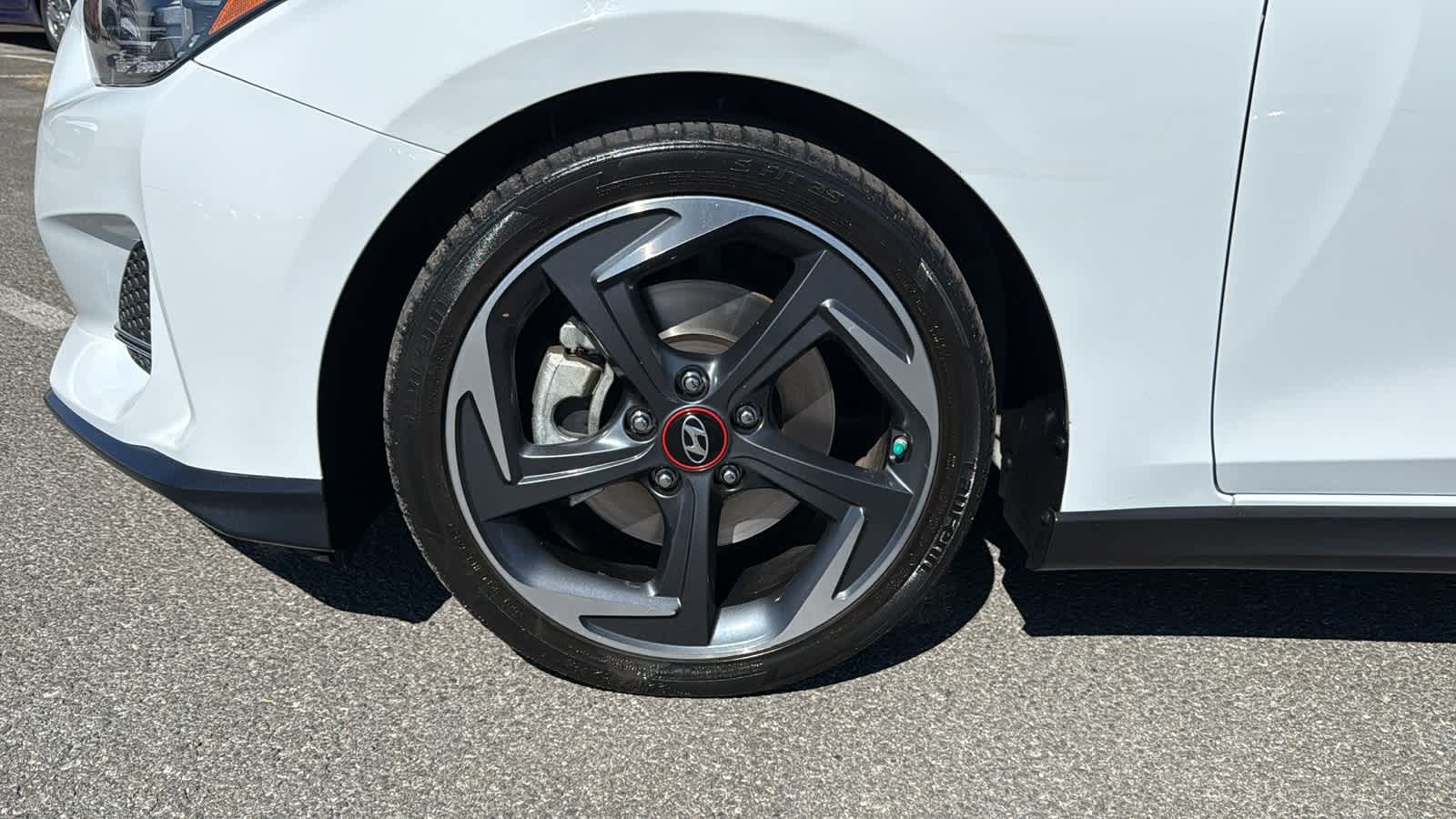 Thumbnail: 2019 Hyundai Veloster - 9