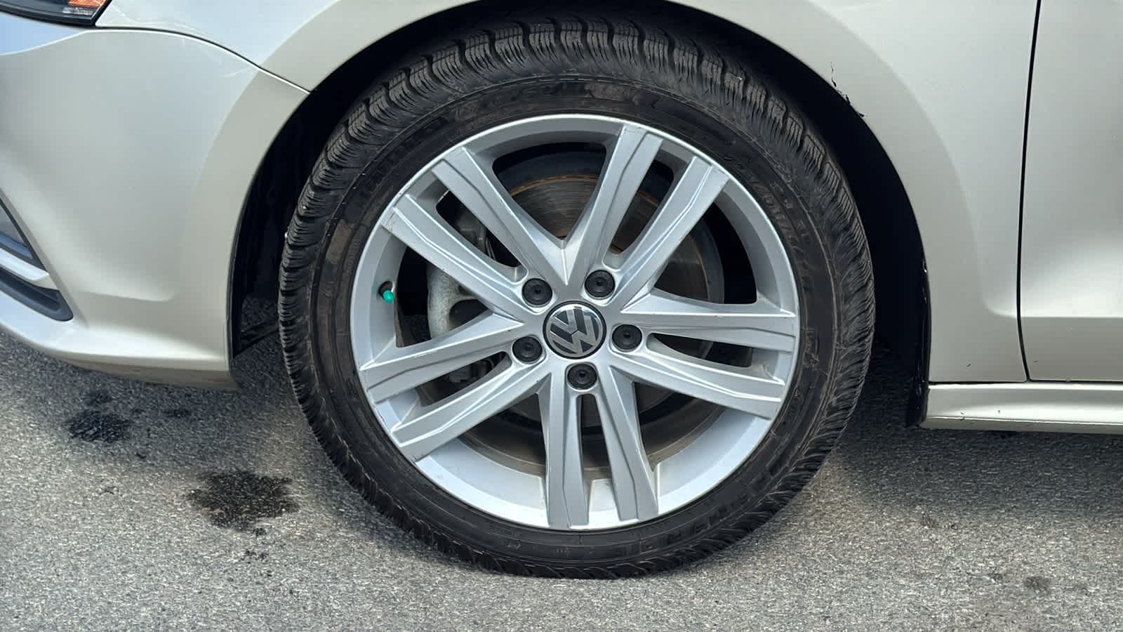 Thumbnail: 2015 Volkswagen Jetta - 9