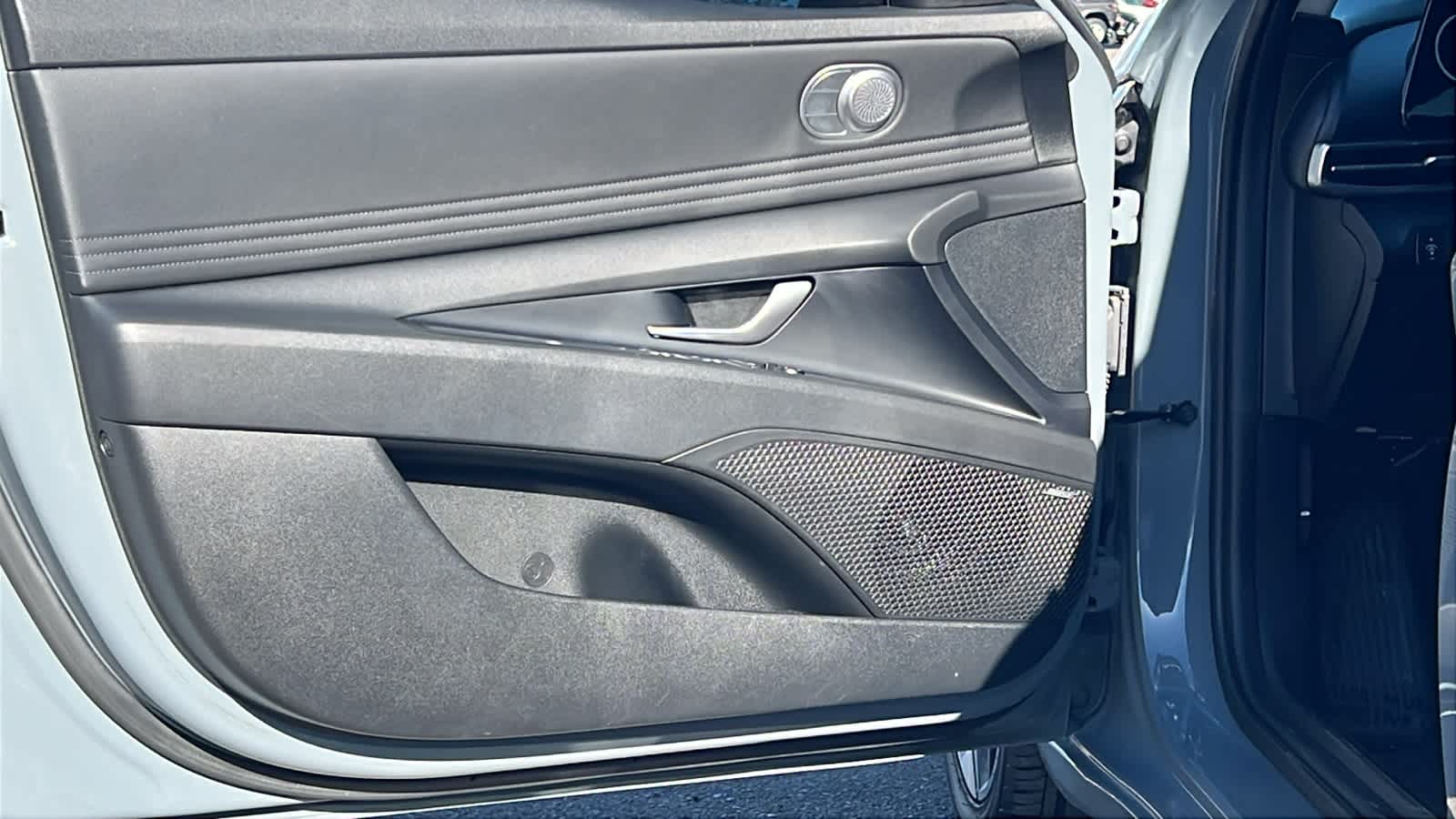 Thumbnail: 2023 Hyundai Elantra - 23