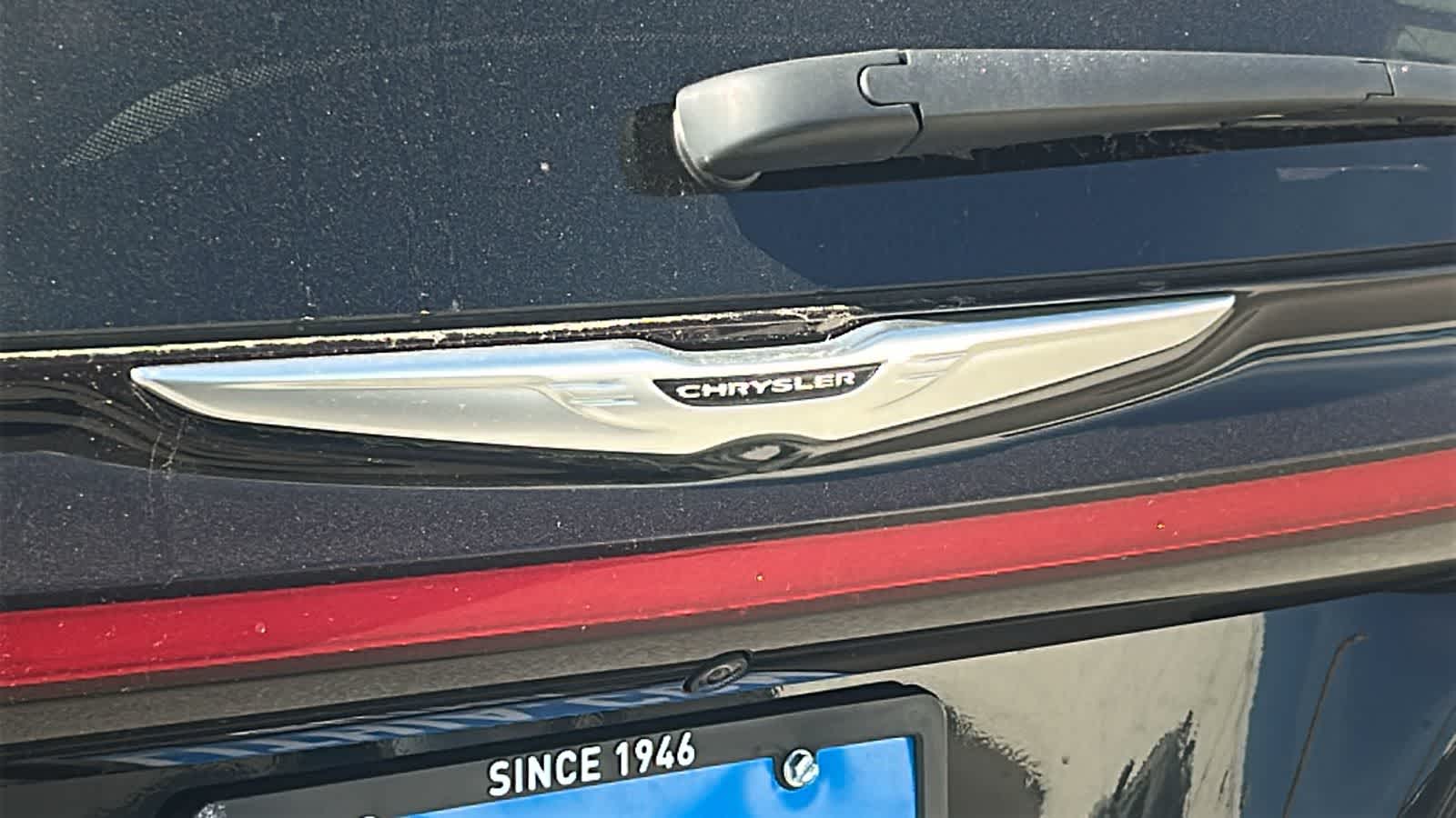 Thumbnail: 2023 Chrysler Pacifica - 11