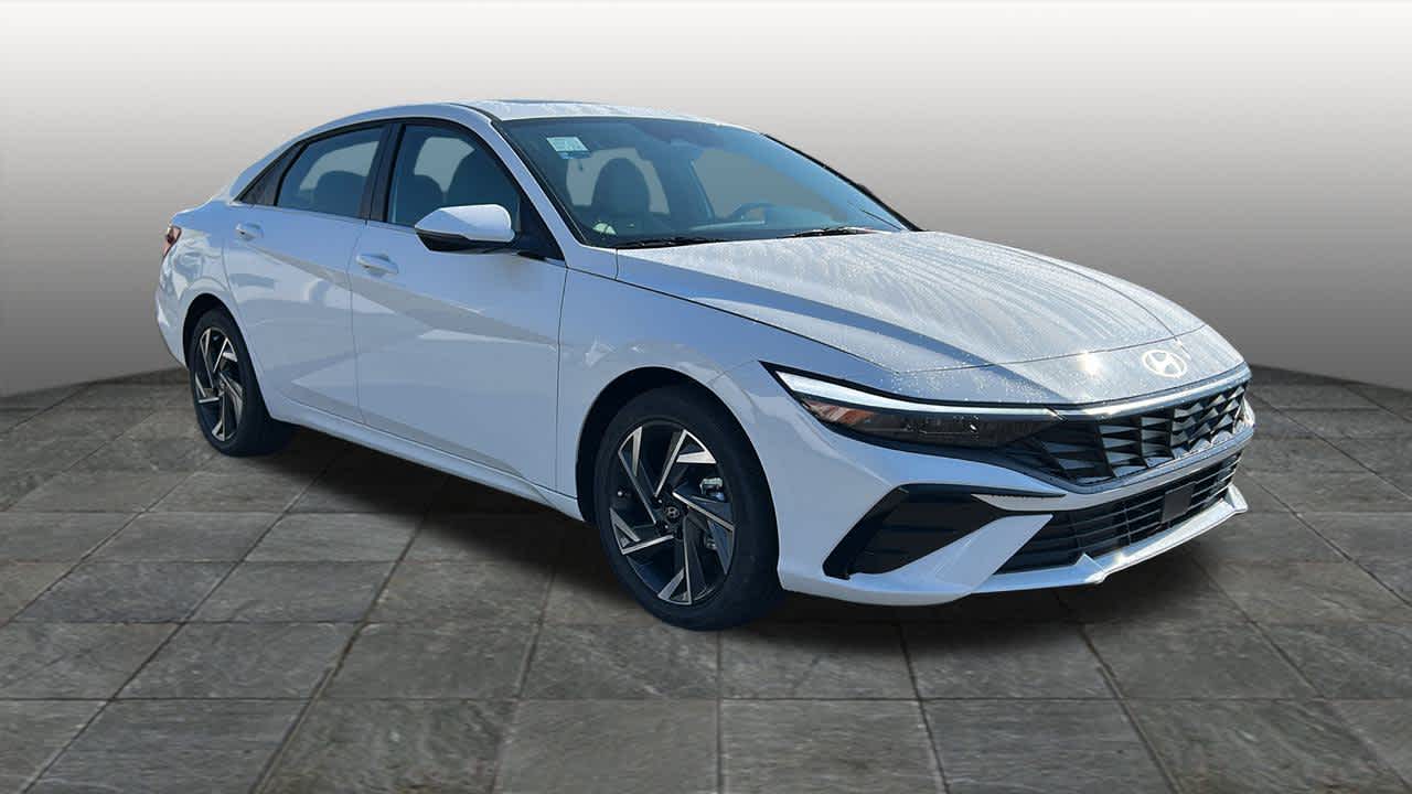 Thumbnail: 2025 Hyundai Elantra - 3