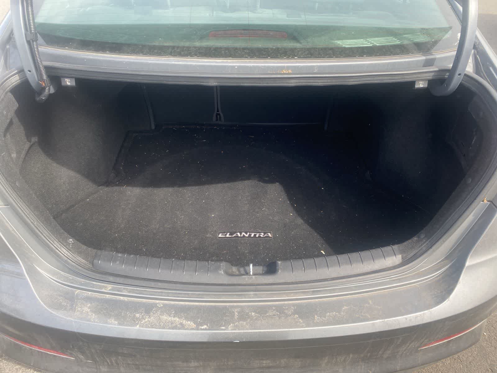 Thumbnail: 2017 Hyundai Elantra - 11