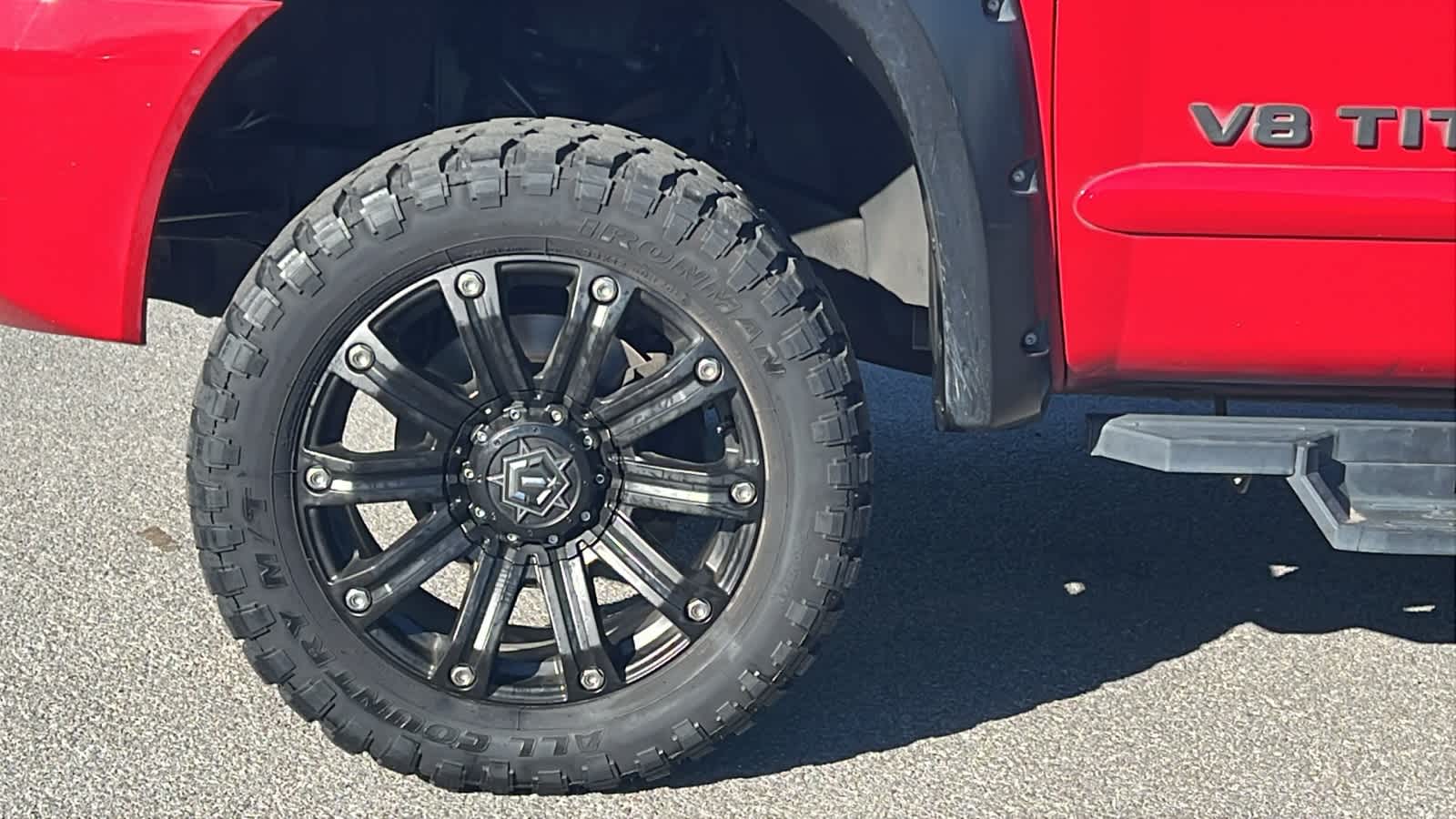 Thumbnail: 2011 Nissan Titan - 9