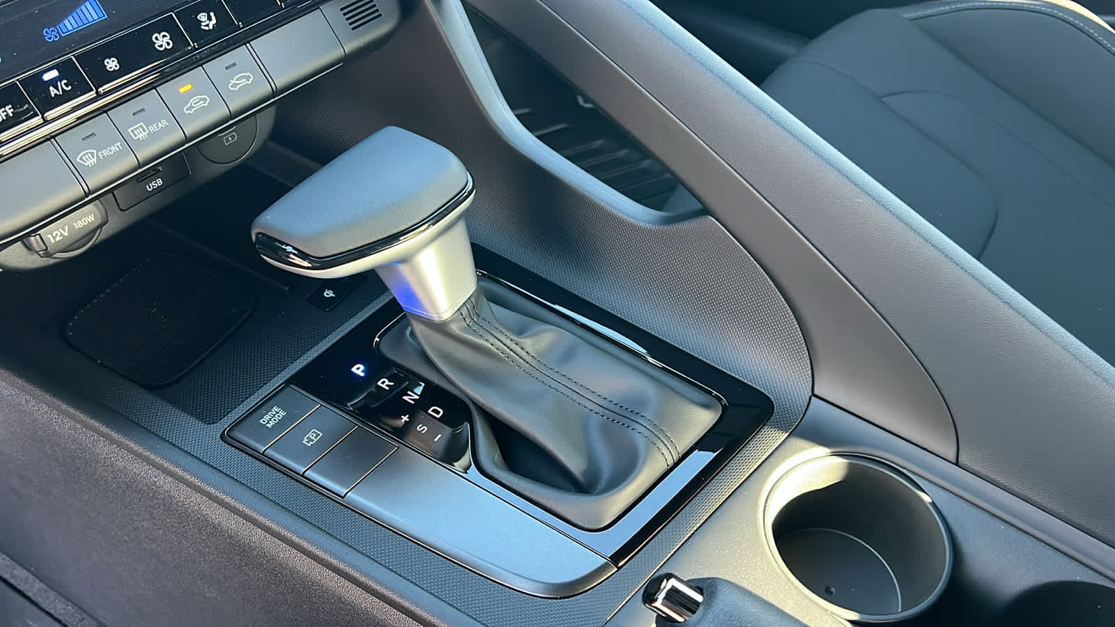 Thumbnail: 2025 Hyundai Elantra - 13