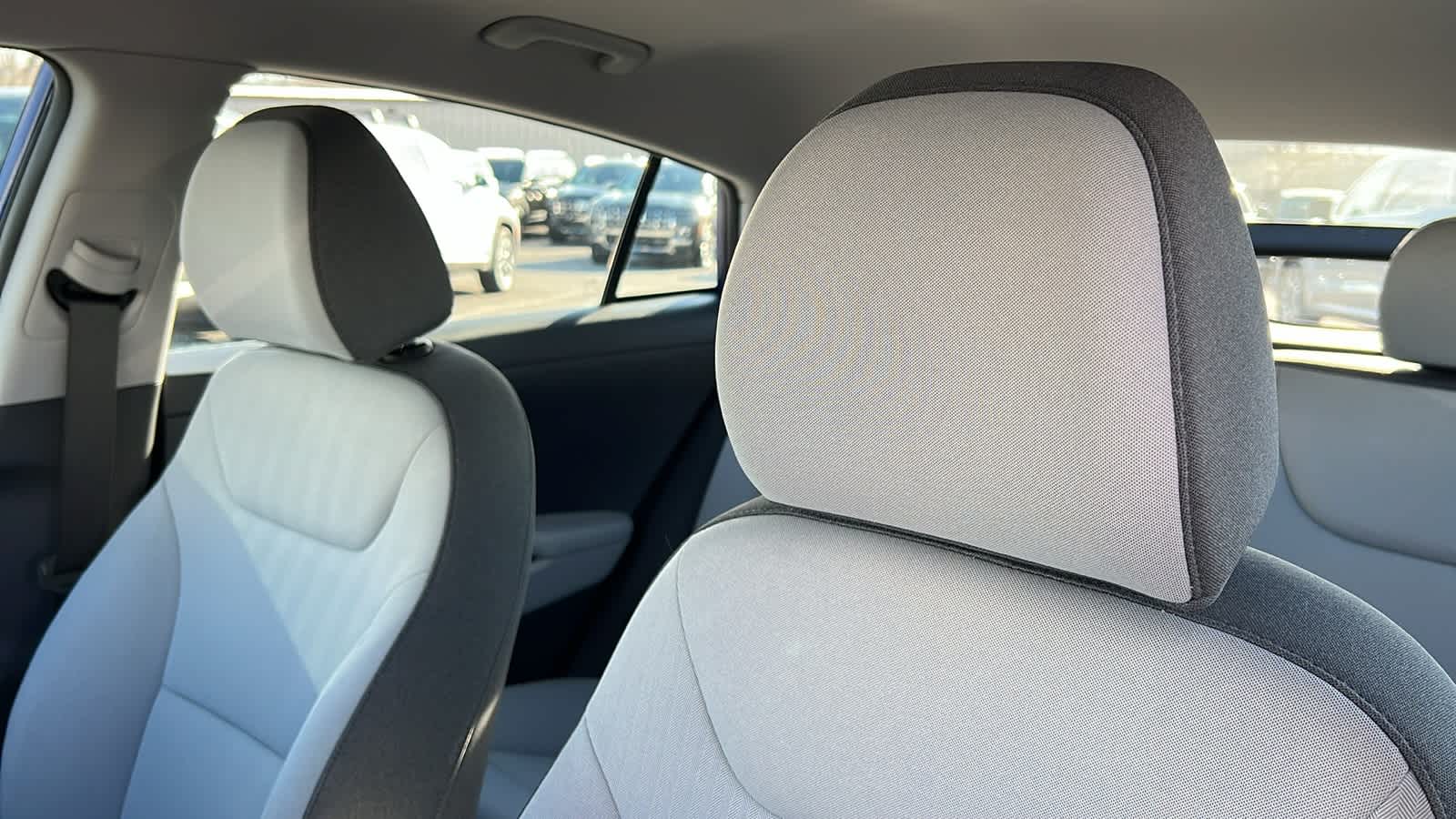 Thumbnail: 2022 Hyundai Ioniq - 11