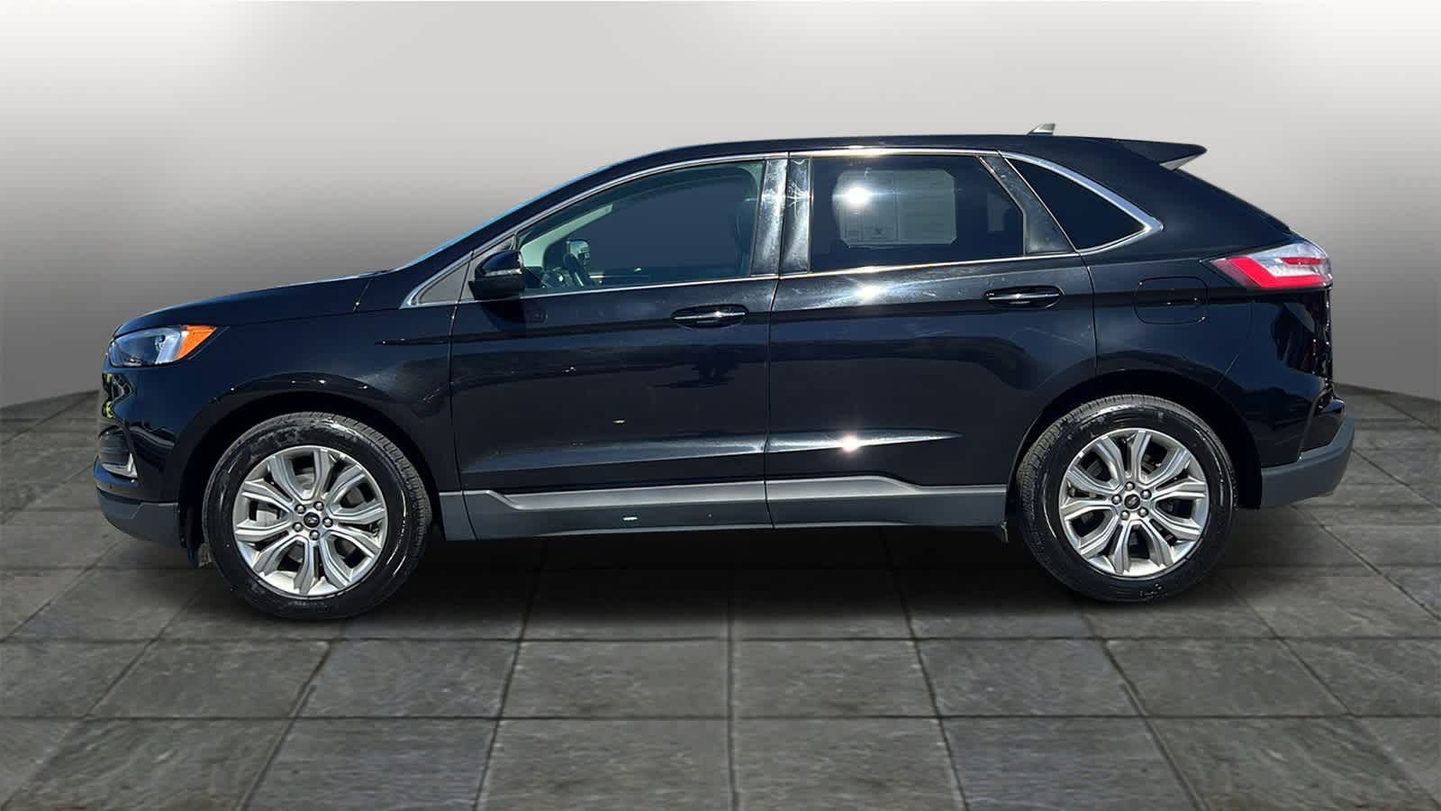2024 Ford Edge Titanium 8