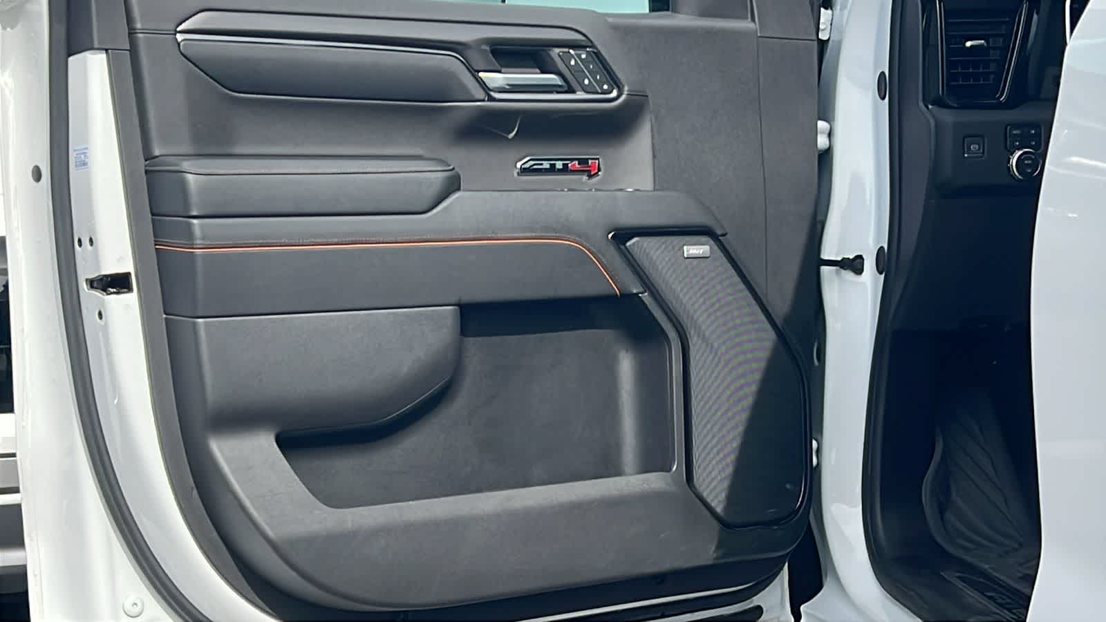 Thumbnail: 2024 GMC Sierra 1500 - 23