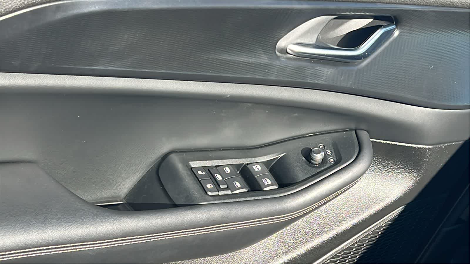 Thumbnail: 2024 Jeep Grand Cherokee L - 22