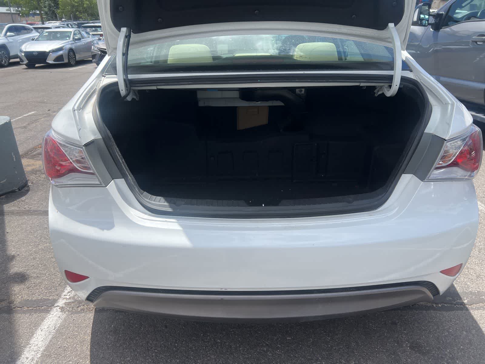 Thumbnail: 2012 Hyundai Sonata - 20