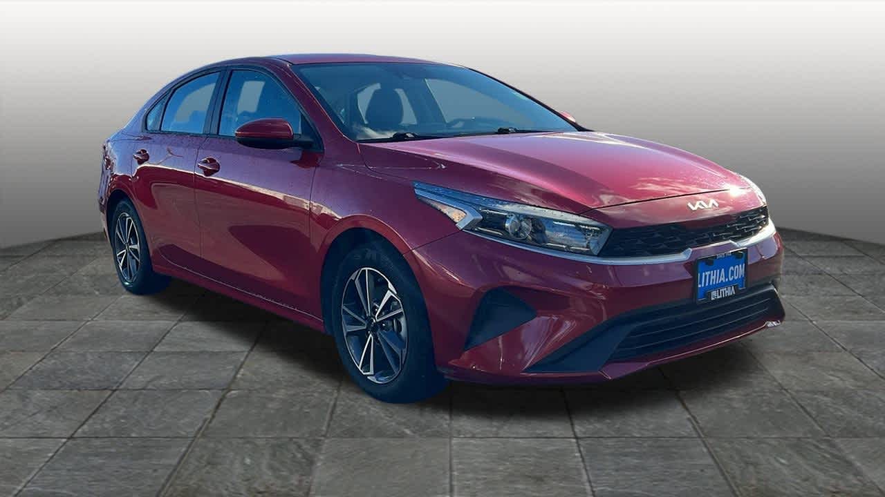 Thumbnail: 2023 Kia Forte - 3