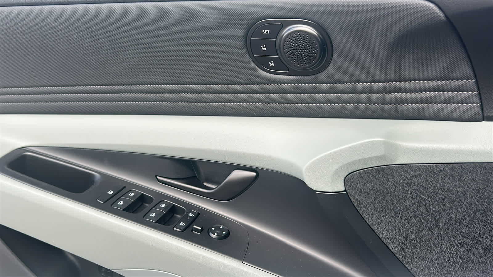 Thumbnail: 2026 Hyundai Elantra - 22