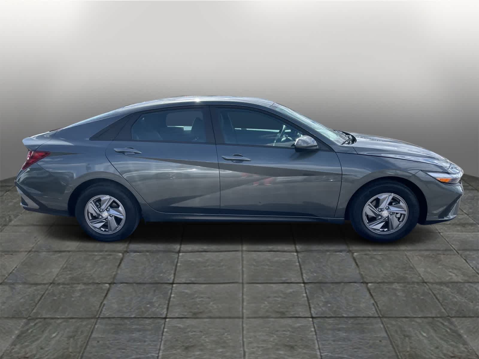2025 Hyundai Elantra SE 5