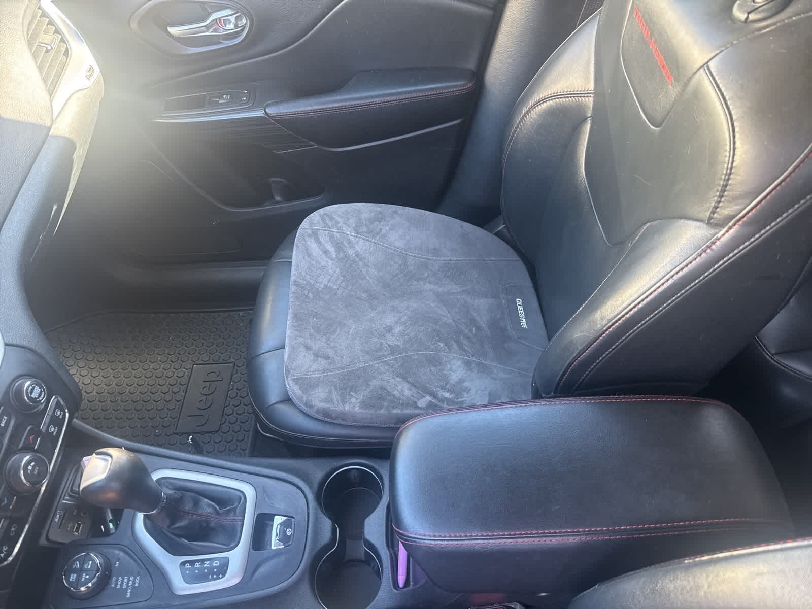 Thumbnail: 2016 Jeep Cherokee - 13