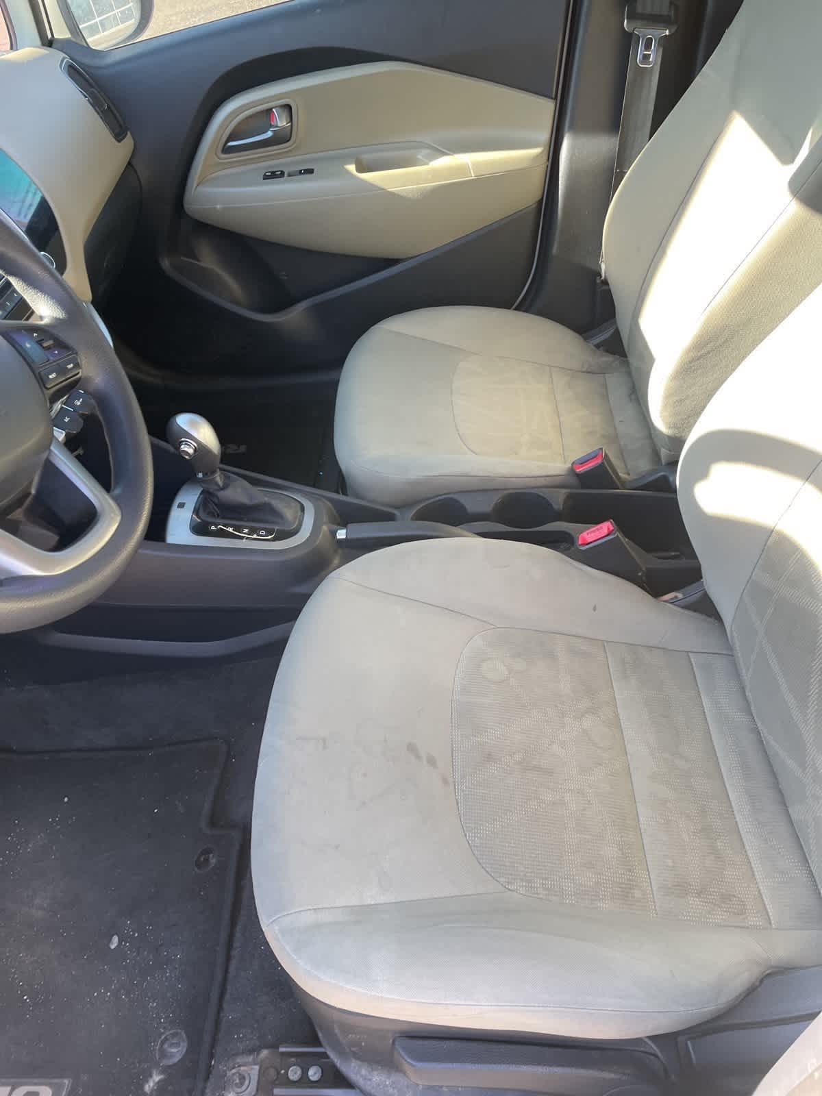 Thumbnail: 2016 Kia Rio - 10