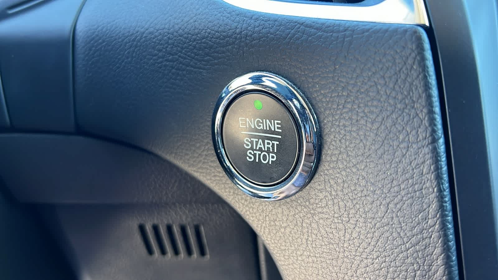 2024 Ford Edge Titanium 17