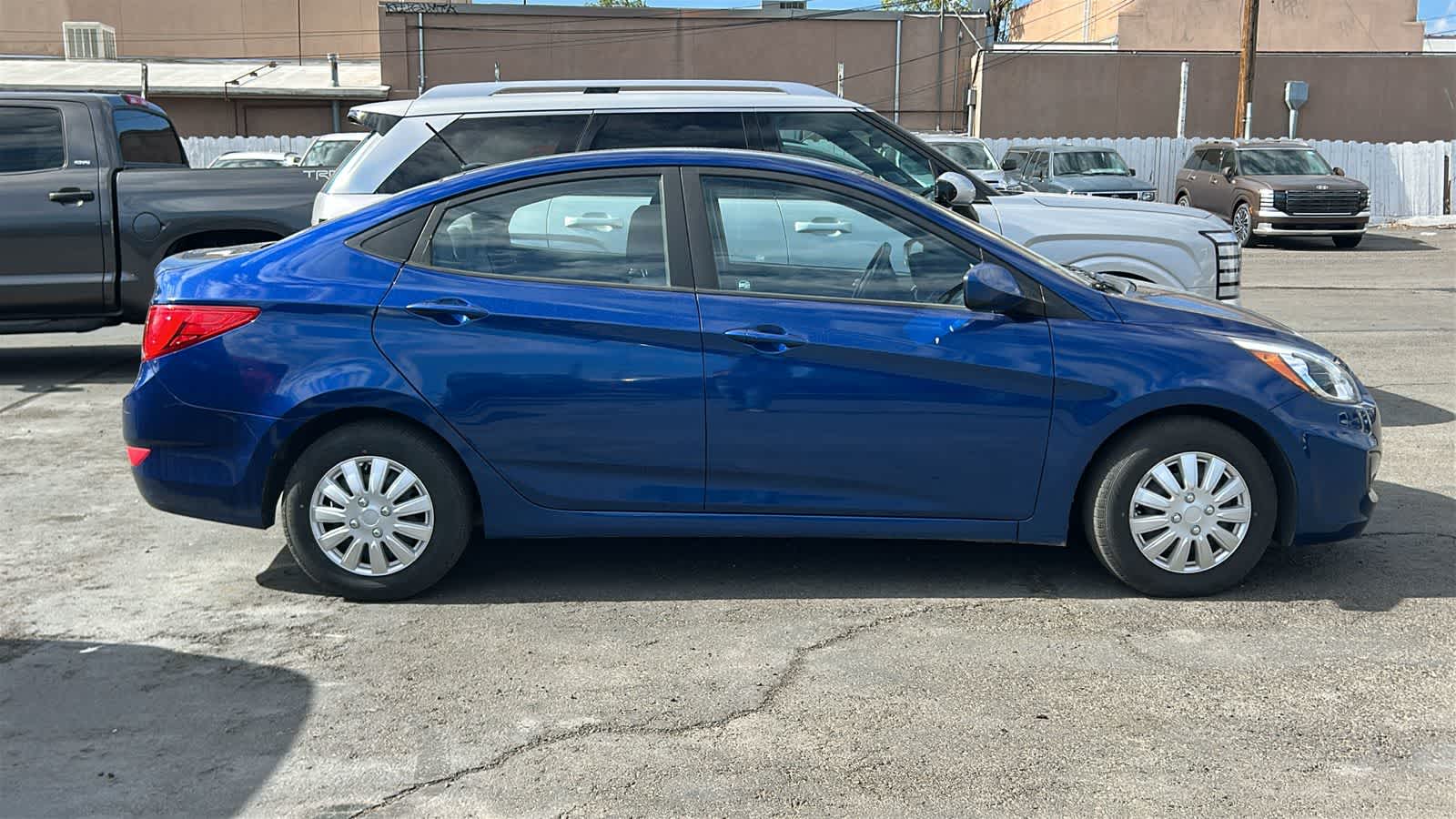 Thumbnail: 2017 Hyundai Accent - 19