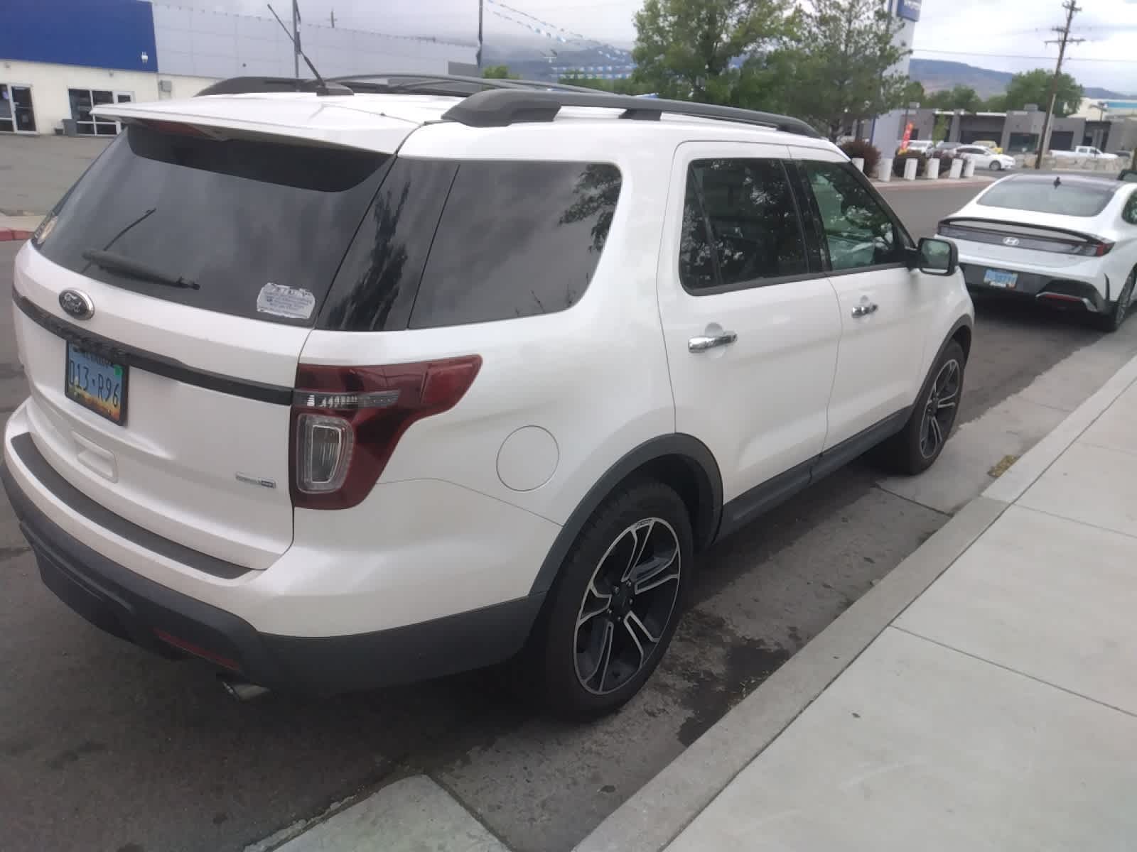 Thumbnail: 2013 Ford Explorer - 5