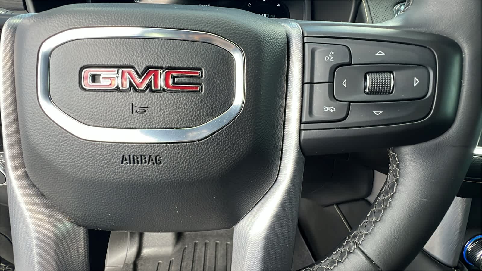 Thumbnail: 2023 GMC Yukon - 20