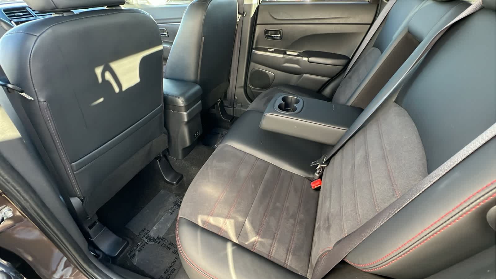 Thumbnail: 2024 Mitsubishi Outlander Sport - 24