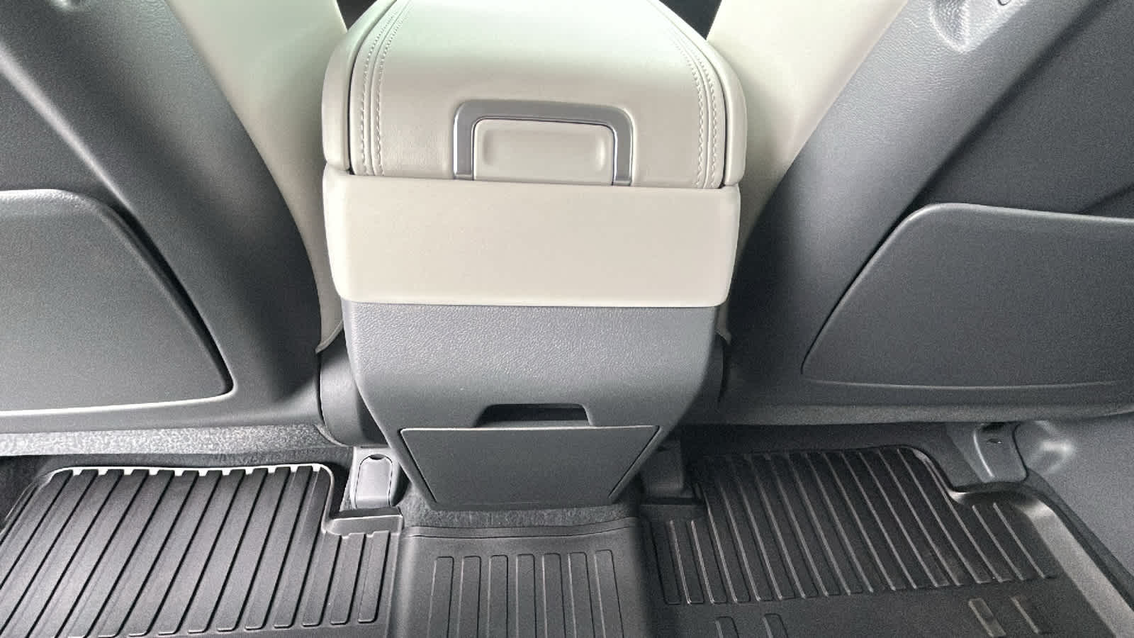 Thumbnail: 2026 Hyundai Santa Fe - 25