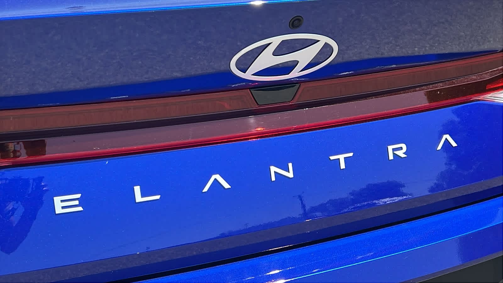 Thumbnail: 2025 Hyundai Elantra - 28
