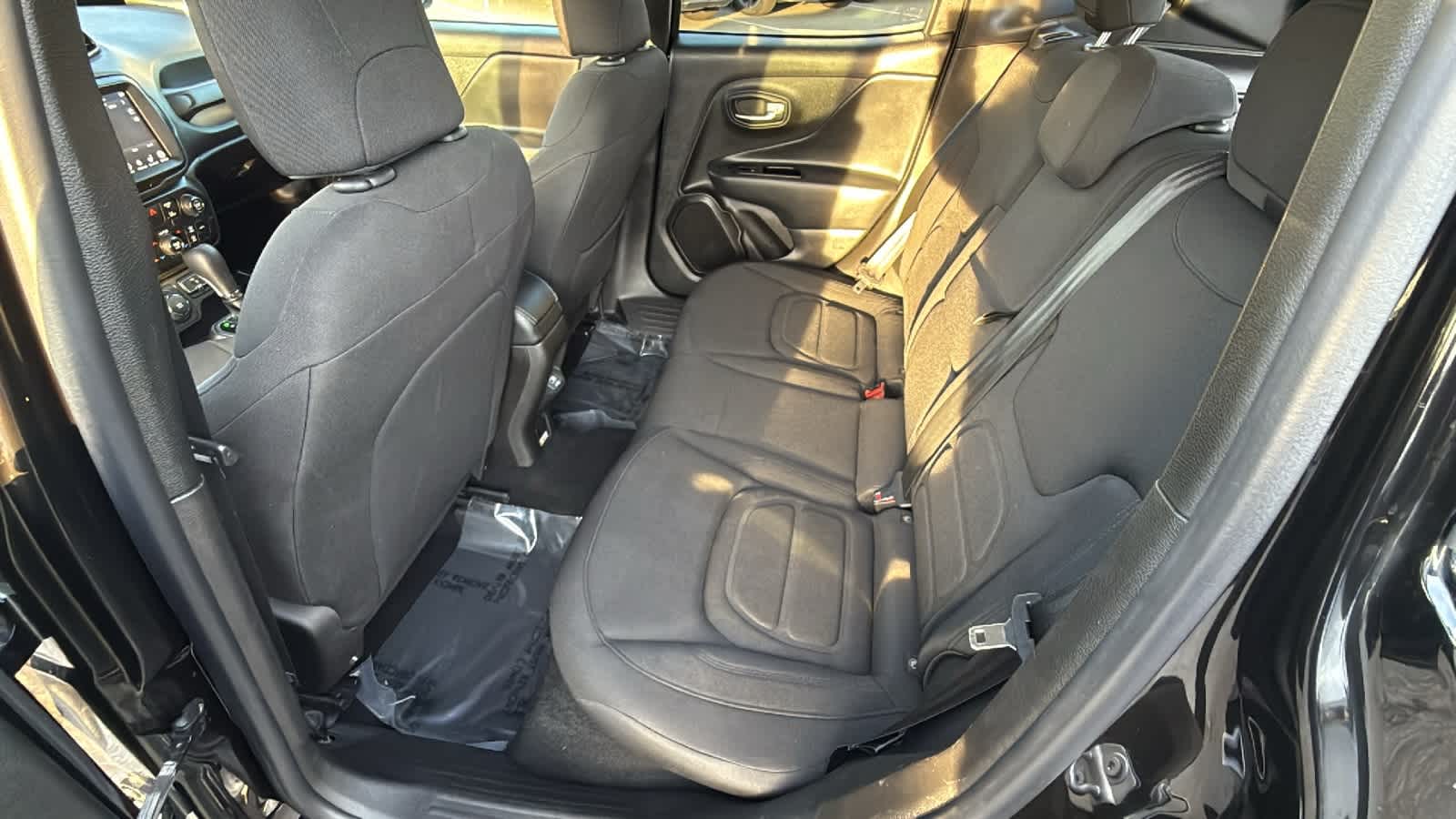 Thumbnail: 2022 Jeep Renegade - 24