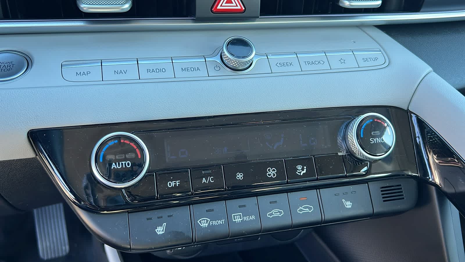 Thumbnail: 2025 Hyundai Elantra - 14