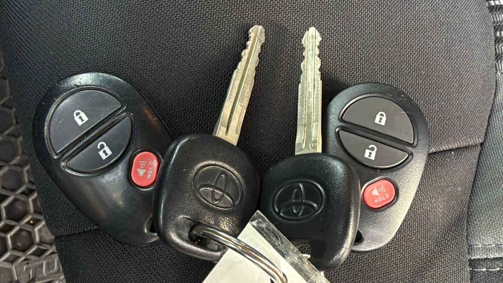 Thumbnail: 2014 Toyota Tundra - 29