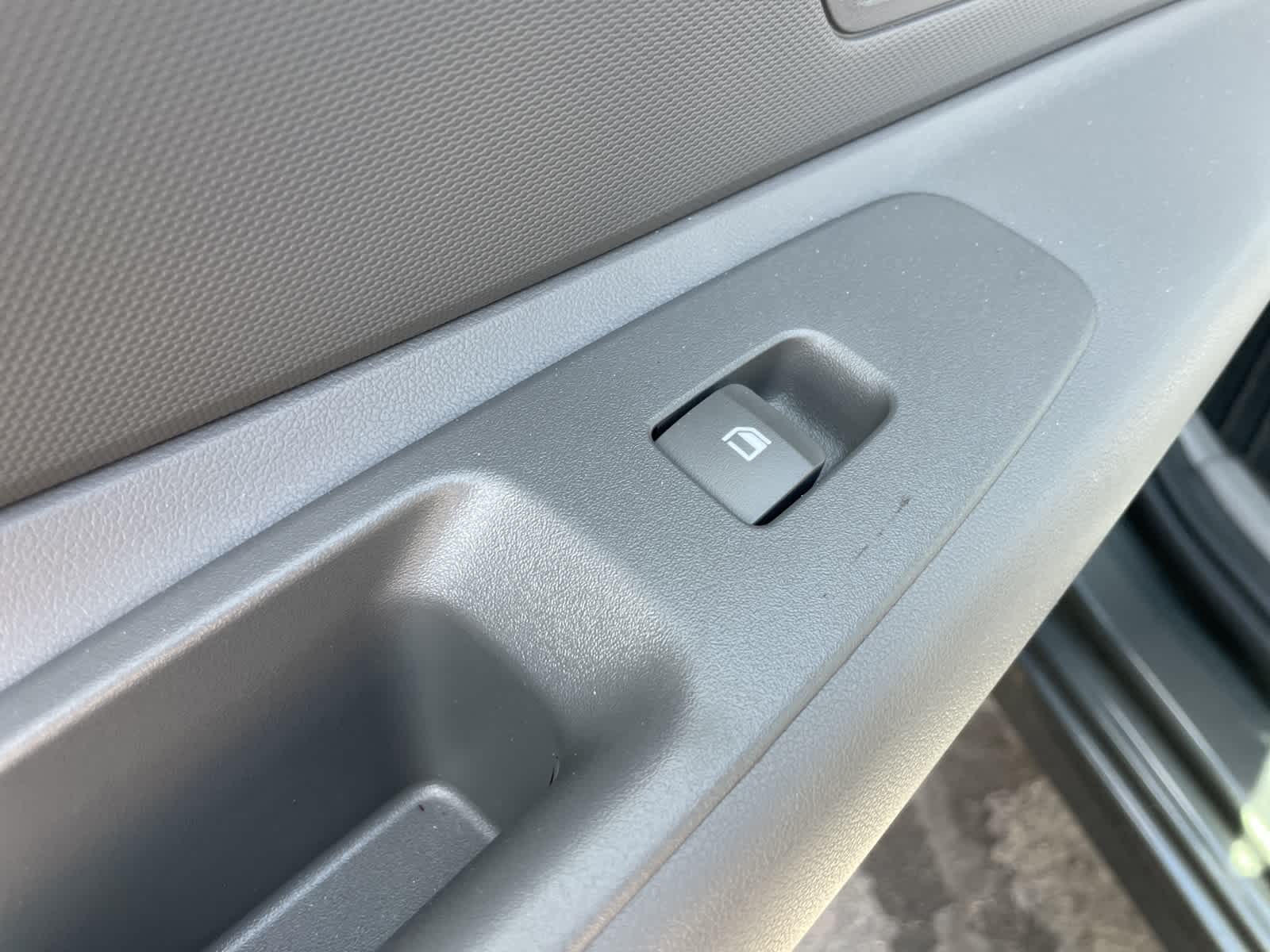 2025 Hyundai Elantra SE 10
