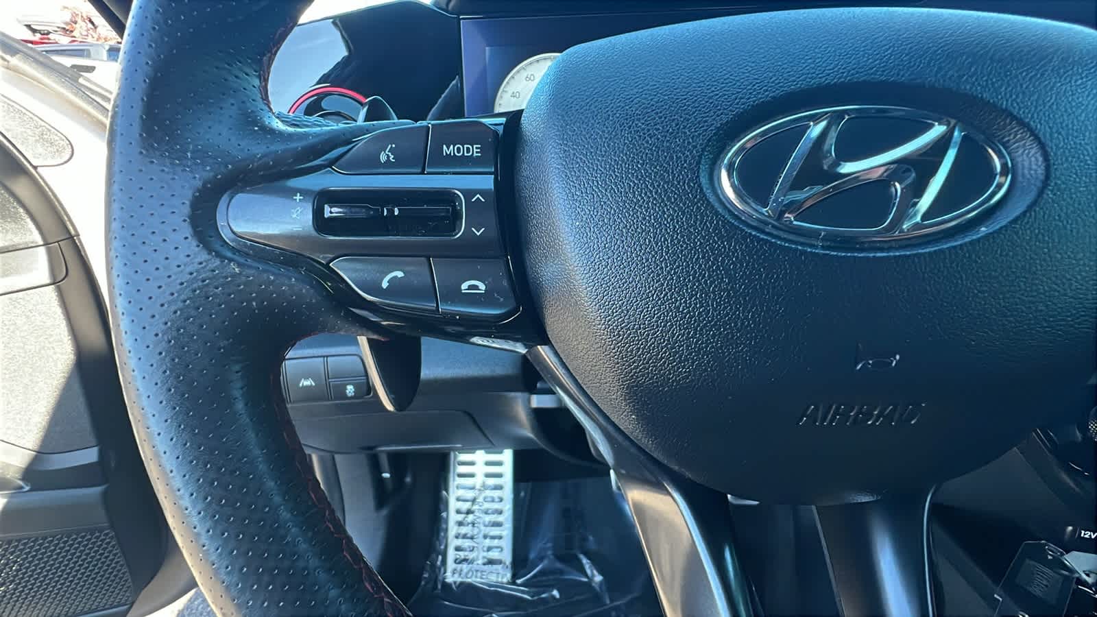 Thumbnail: 2023 Hyundai Elantra - 19