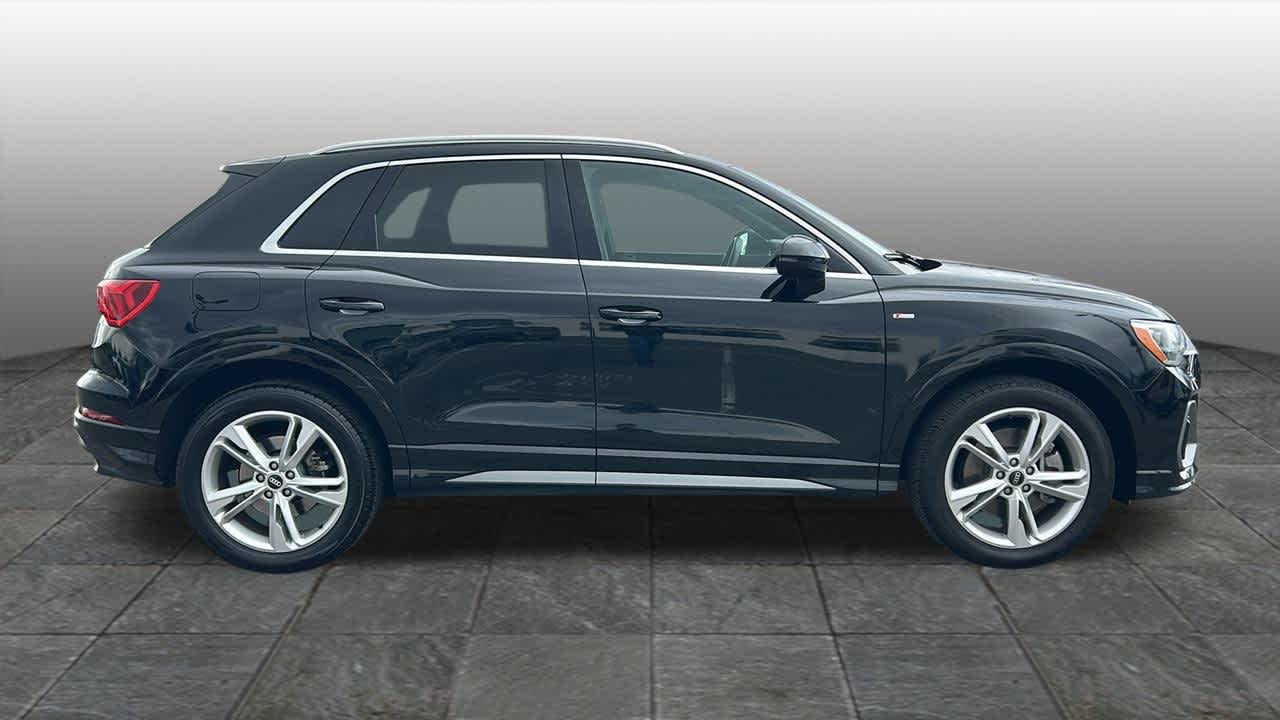 Thumbnail: 2022 Audi Q3 - 4