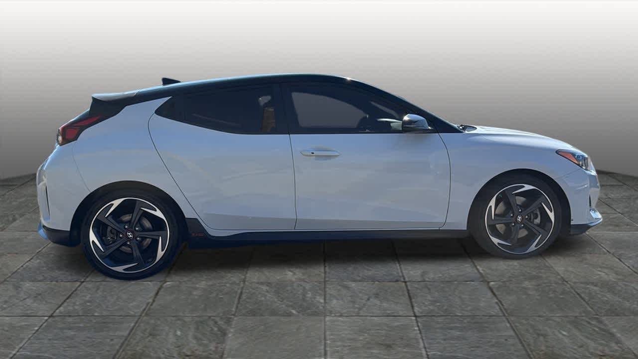 Thumbnail: 2019 Hyundai Veloster - 4