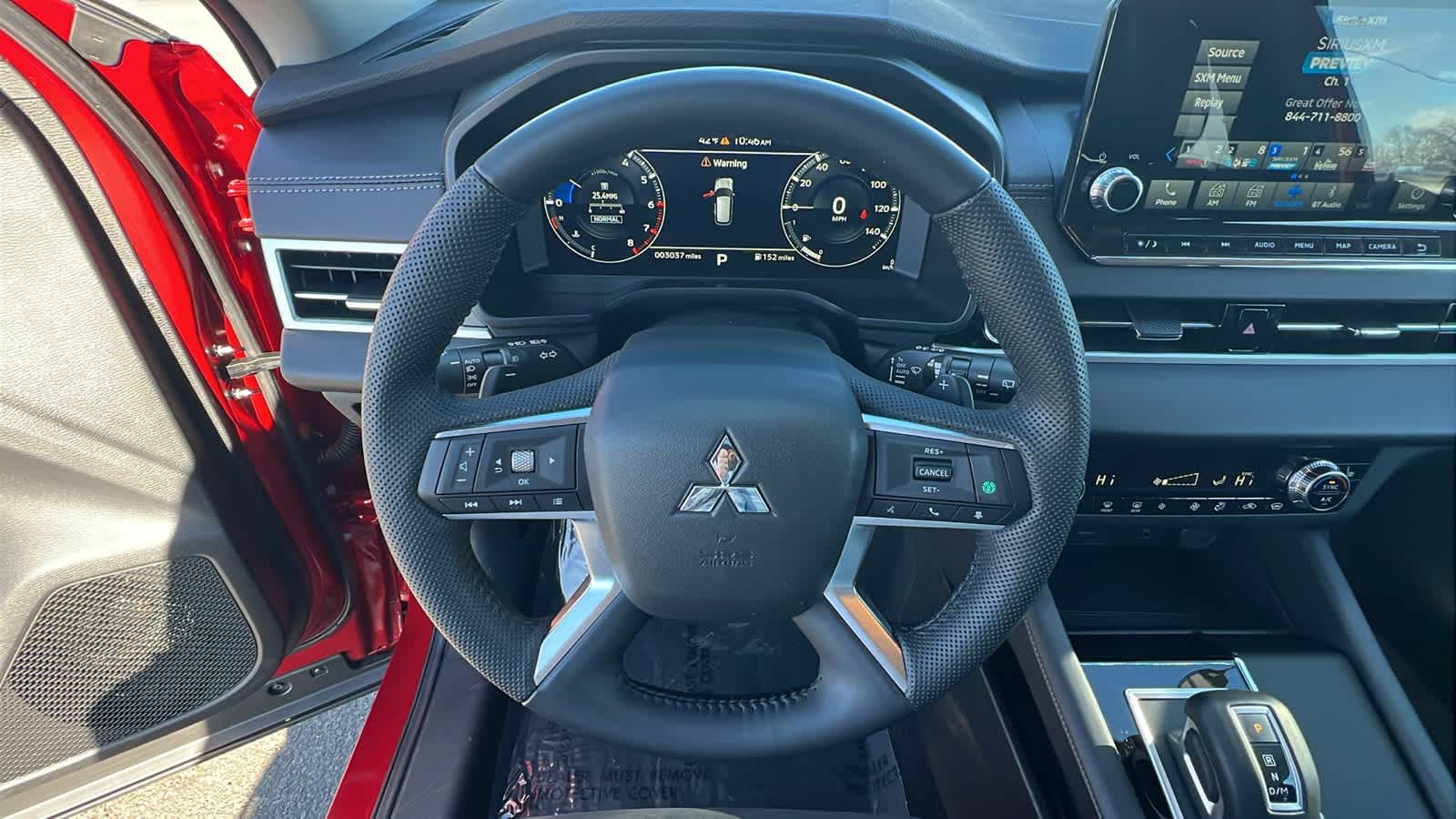 Thumbnail: 2024 Mitsubishi Outlander - 18