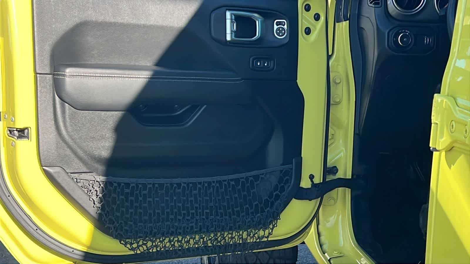 Thumbnail: 2023 Jeep Wrangler - 22